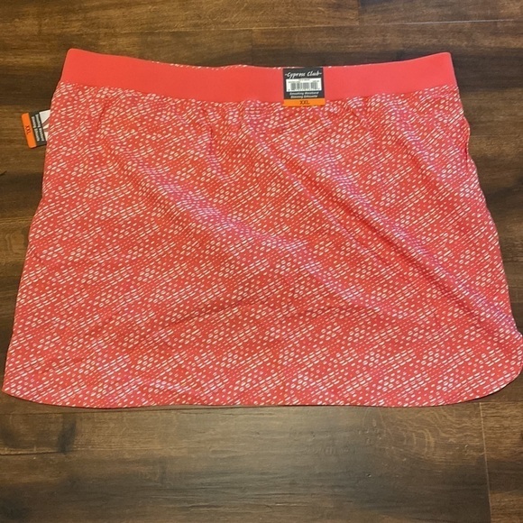 Cypress Club Coral skort. - Picture 2 of 6